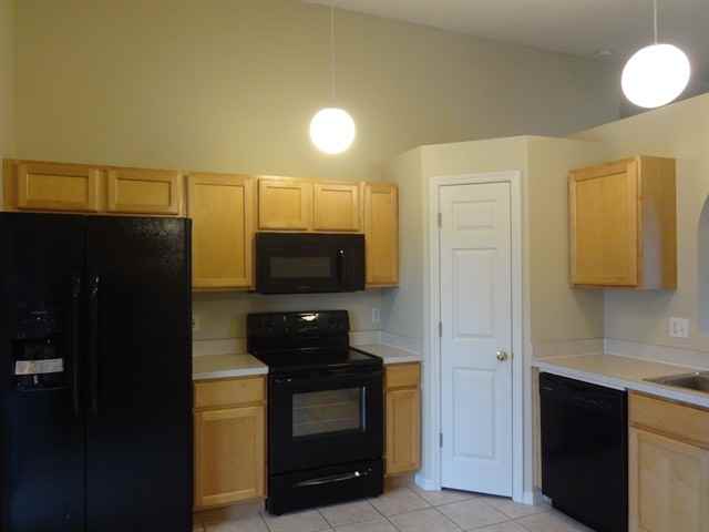 2054 Majestic Pine Ct NE - Photo 3 of 10