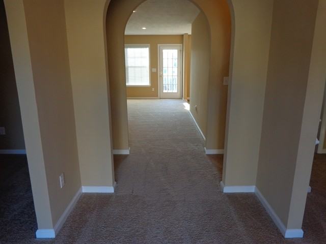 3205 Hampton Cir - Photo 2 of 10