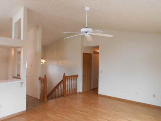 2285 Cannonmills Dr - Photo 3 of 13