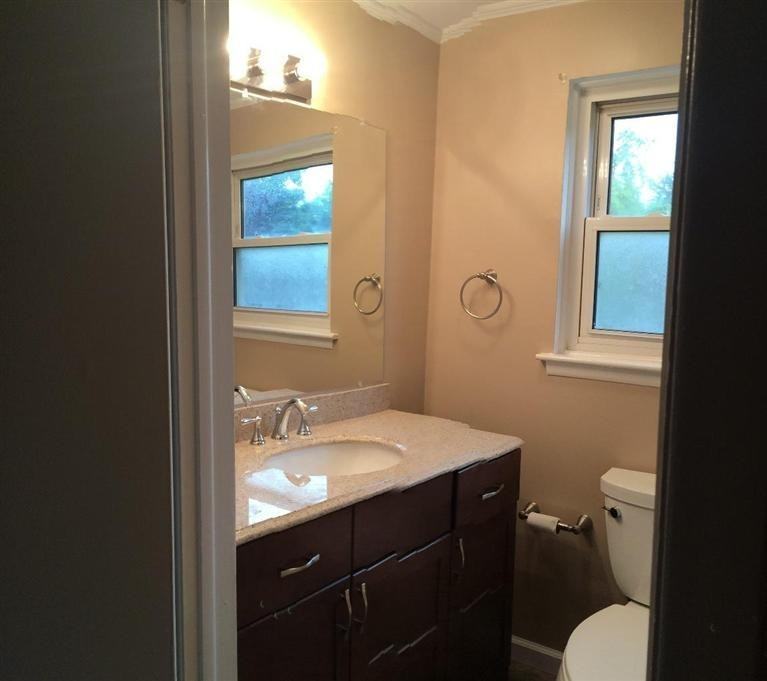 224 Wallace Dr - Photo 3 of 4