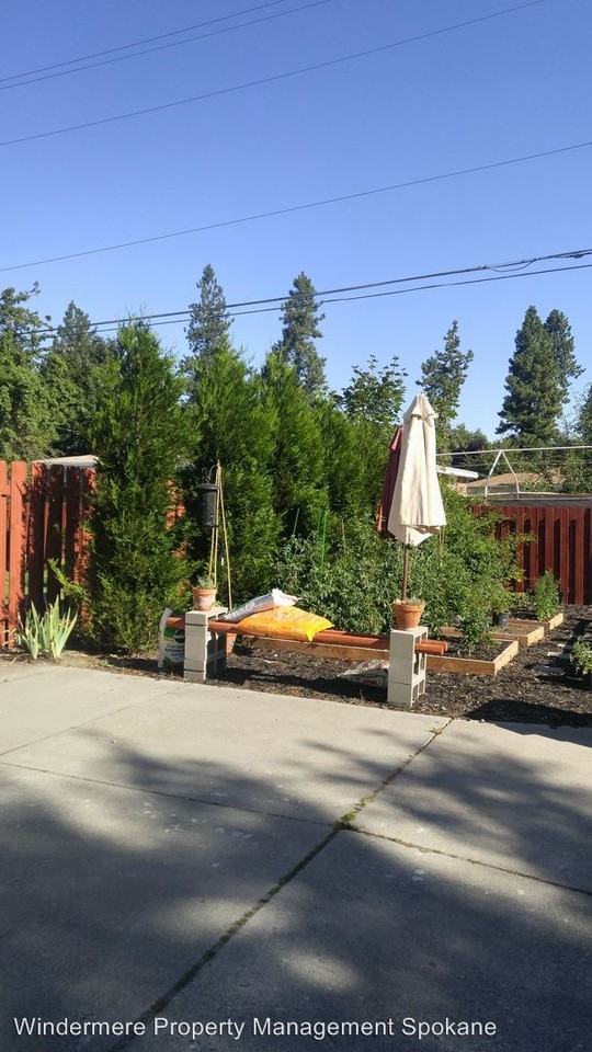 7019 N Fox Point Dr - Photo 2 of 14