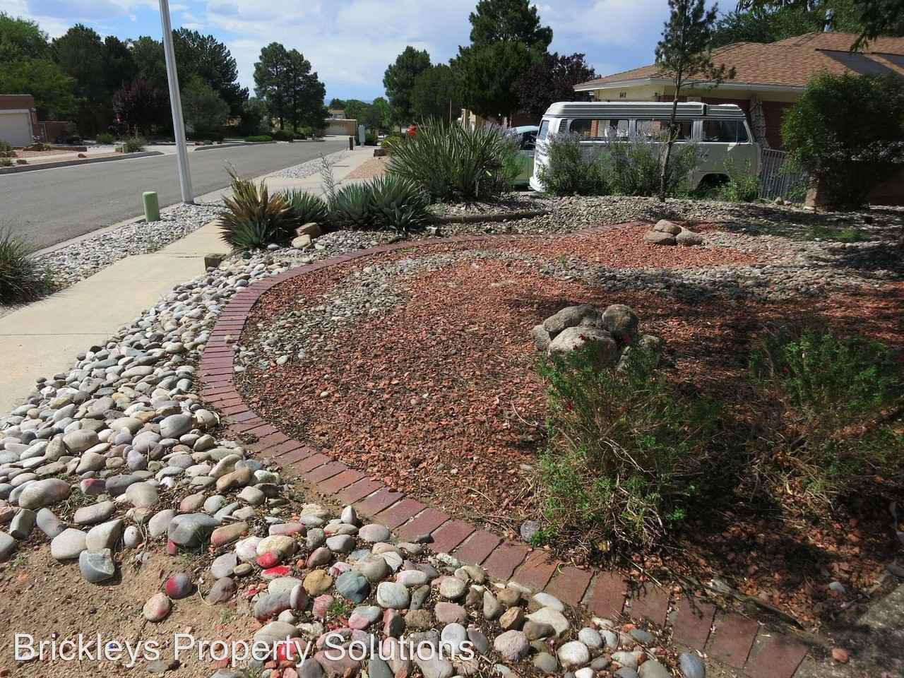 6408 Pepperdine St NE - Photo 2 of 25