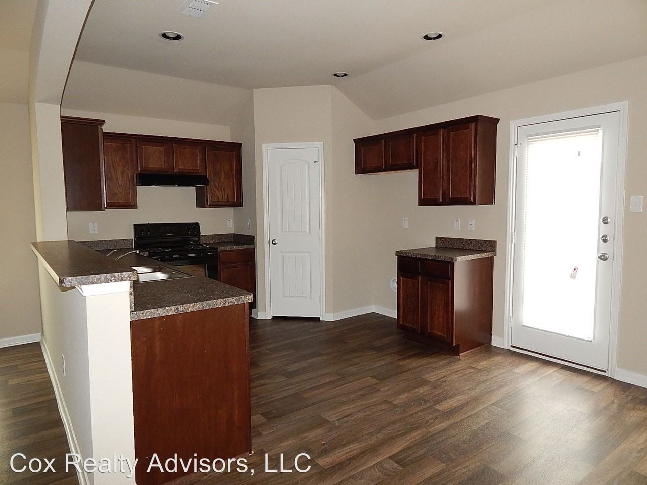 5117 Glen Eden Dr - Photo 3 of 13