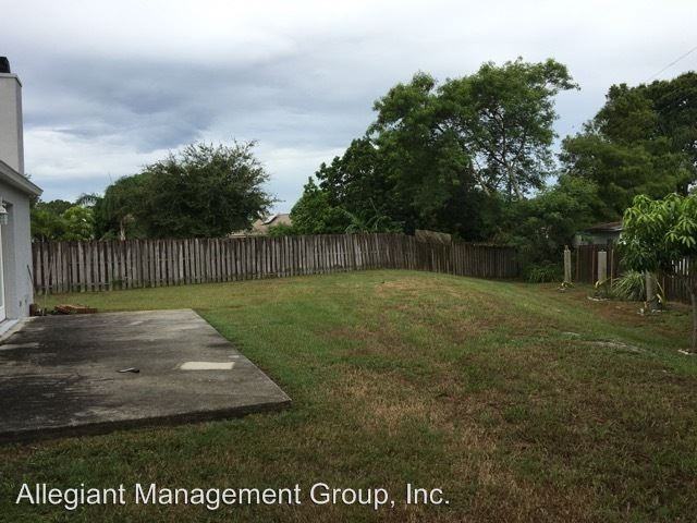 560 Creston Ct - Photo 3 of 16