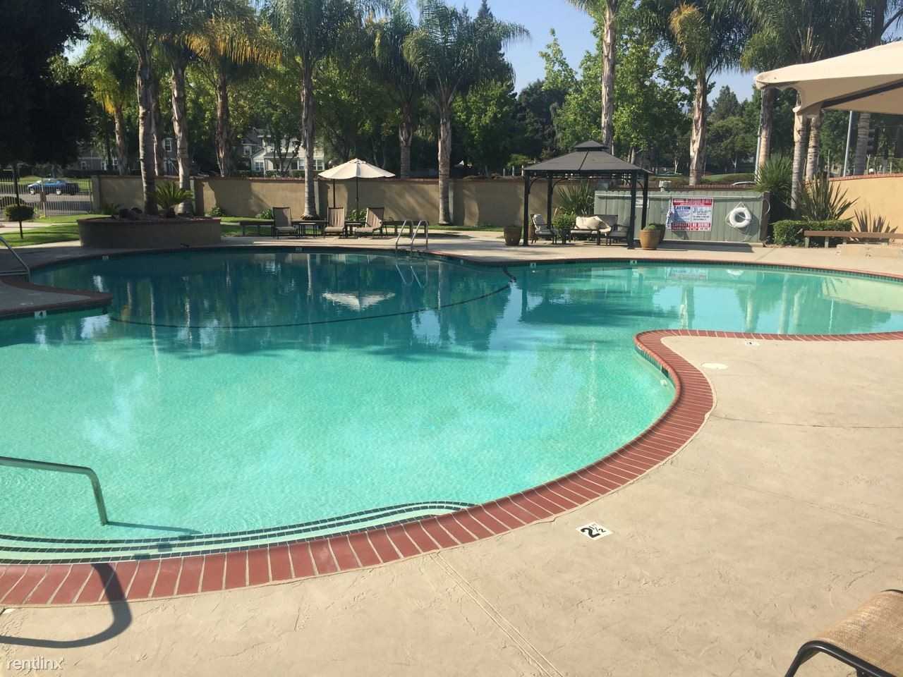 The Arbors Apartments - Photo 3 of 12