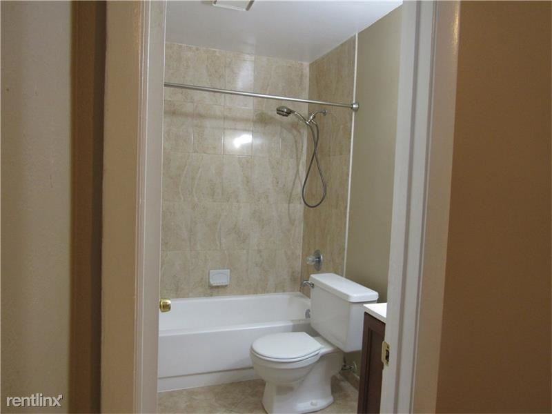 10570 Royal Palm Blvd - Photo 3 of 5