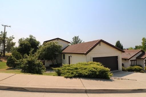 981 Tanglewood Dr - Photo 2 of 34