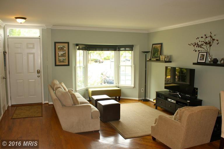 7245 Worsley Way - Photo 2 of 30