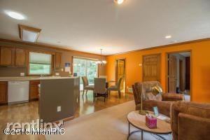 2428 Cascade Springs Dr SE - Photo 2 of 10