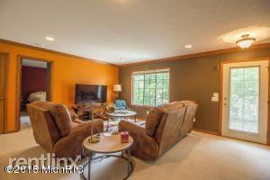 2428 Cascade Springs Dr SE - Photo 3 of 10