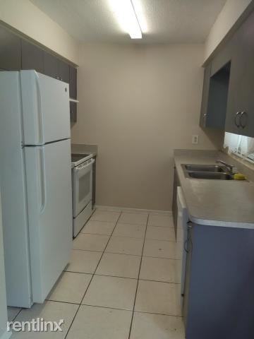 1865 Fairlane Dr - Photo 3 of 6