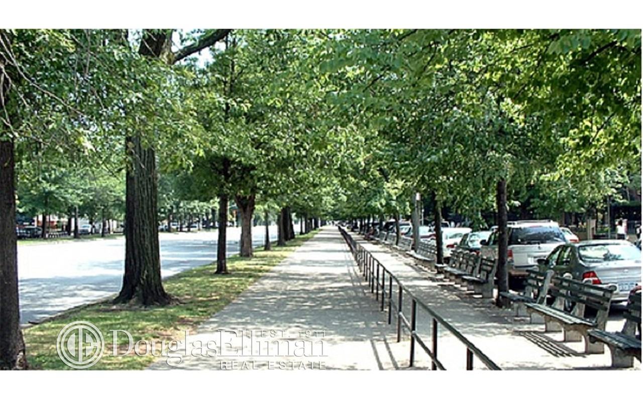 622 E Ocean Blvd D1 - Photo 2 of 2