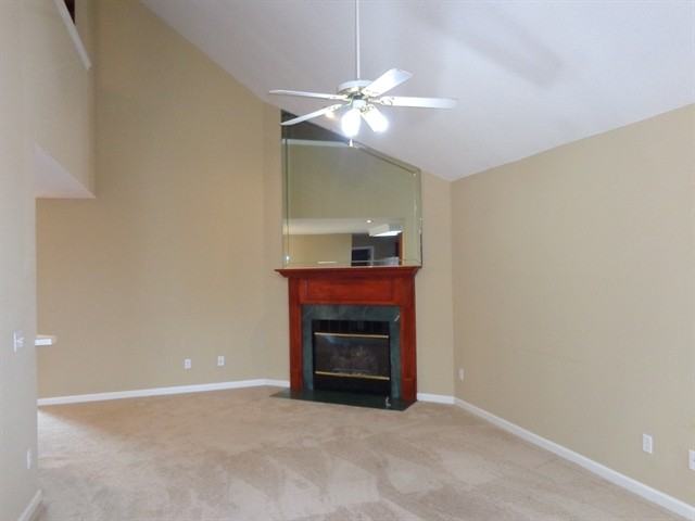 2102 Spring Hill Cir - Photo 2 of 11