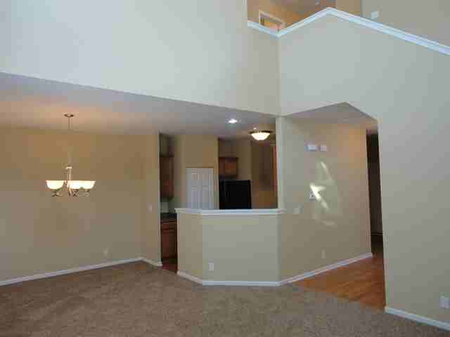 1131 Goldfinch Ave - Photo 3 of 11