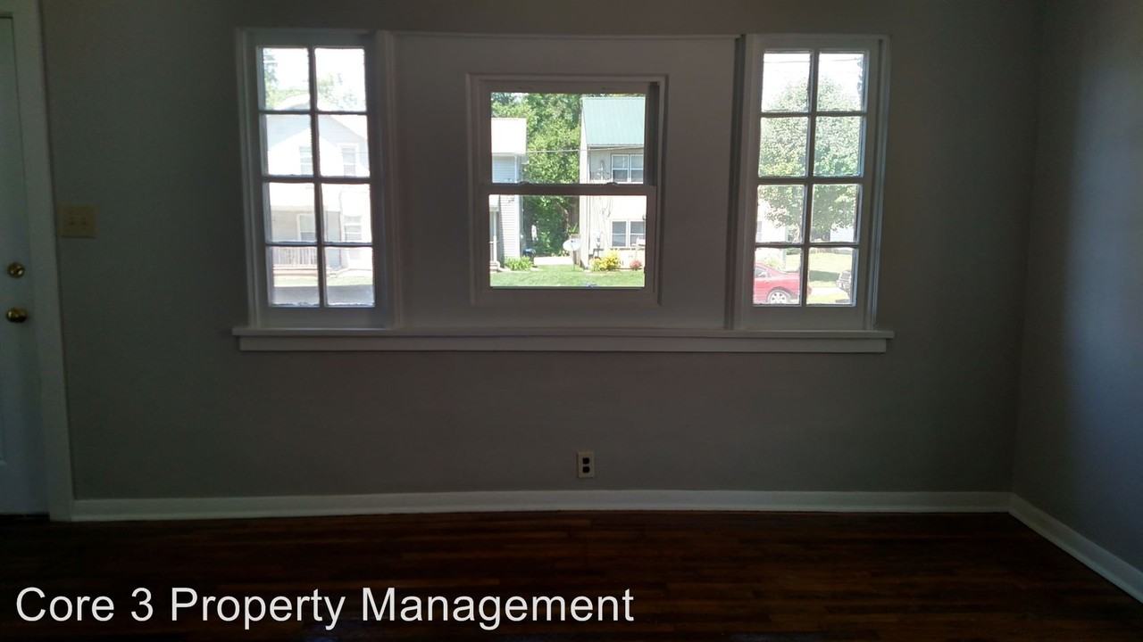 904 W Washington St - Photo 2 of 8