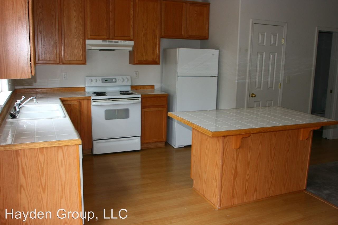 18582 SW Takena Ct - Photo 3 of 4