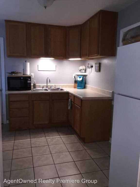 434 Anita Dr - Photo 3 of 5