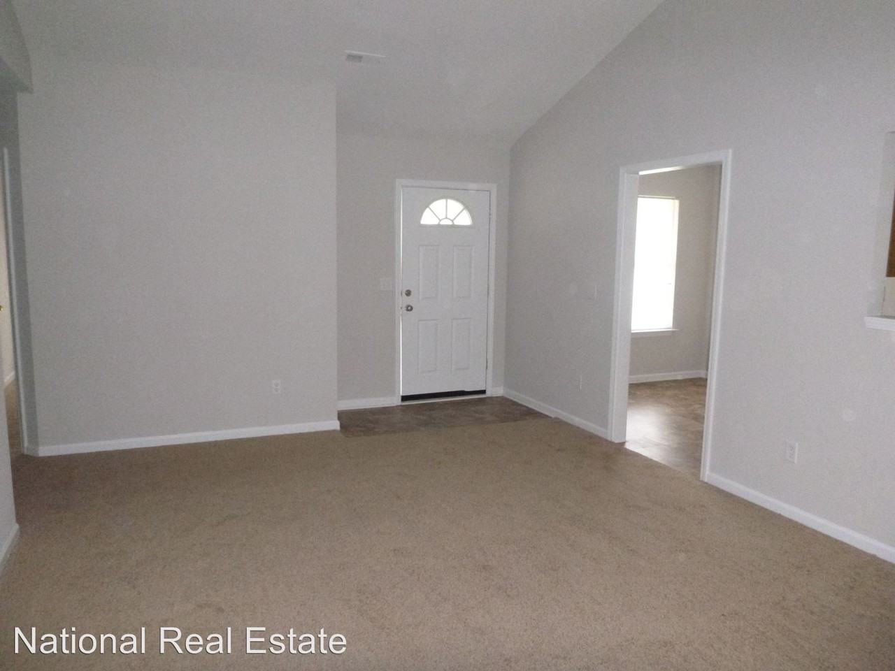 4723 Palm Breeze Ln - Photo 2 of 4