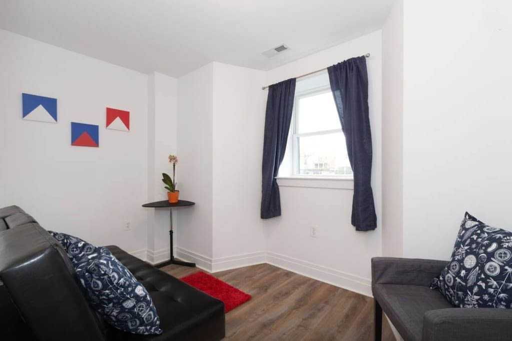 1101 S St NW - Photo 2 of 8