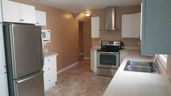 323 Ferndale Avenue - Photo 3 of 10