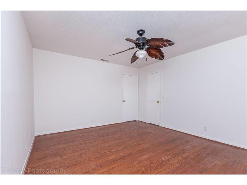 6961 Southwest 11th Street - Photo 3 of 31