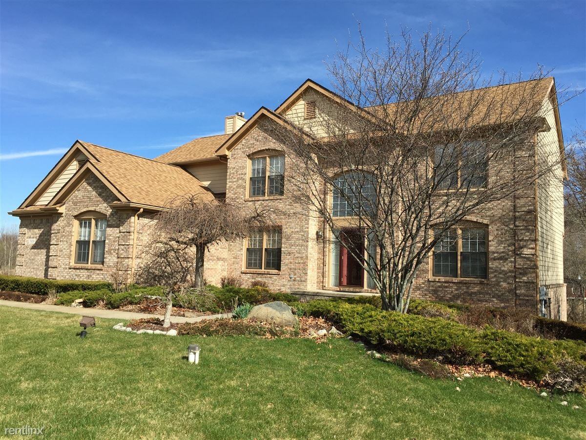 7659 Hidden Ponds Blvd - Photo 2 of 8