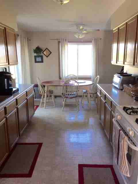 1137 Amberwood Dr - Photo 2 of 22