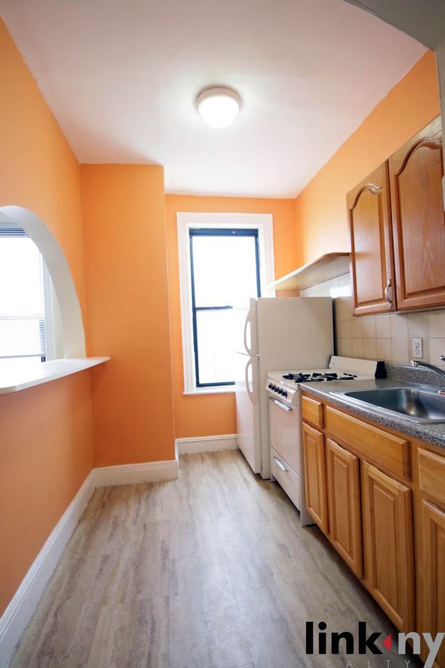 3054 East Tremont Avenue, New York, NY 10461 1 Bedroom Apartment for