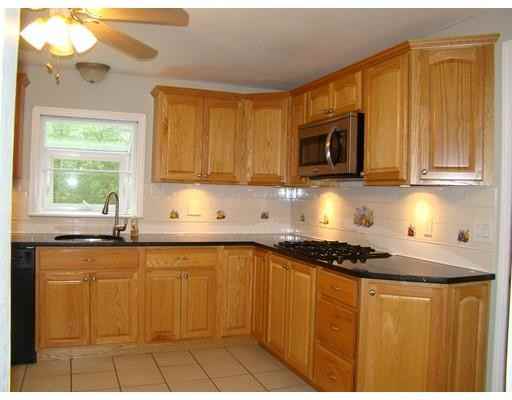 93 Karen Cir - Photo 3 of 11