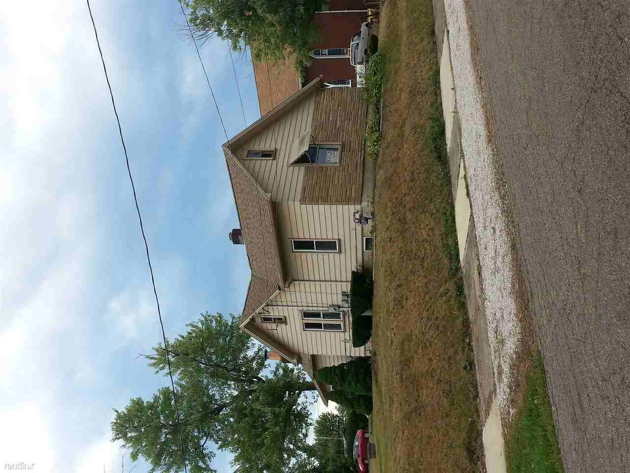 1815 S Freedom Ave - Photo 3 of 3