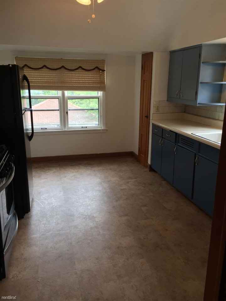 4514 S Adams Ave #2 - Photo 3 of 10