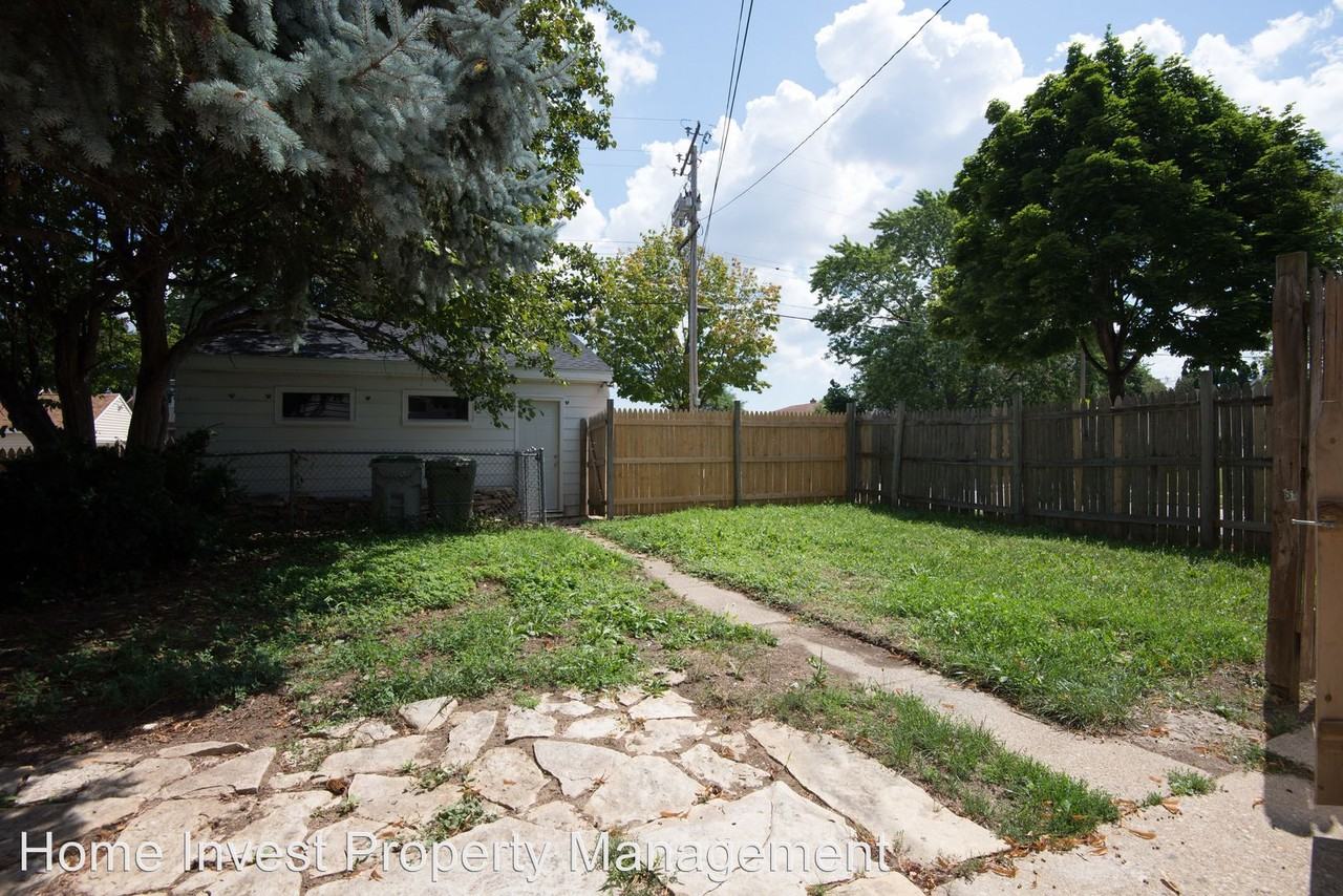 4302 N 67th St - Photo 3 of 23