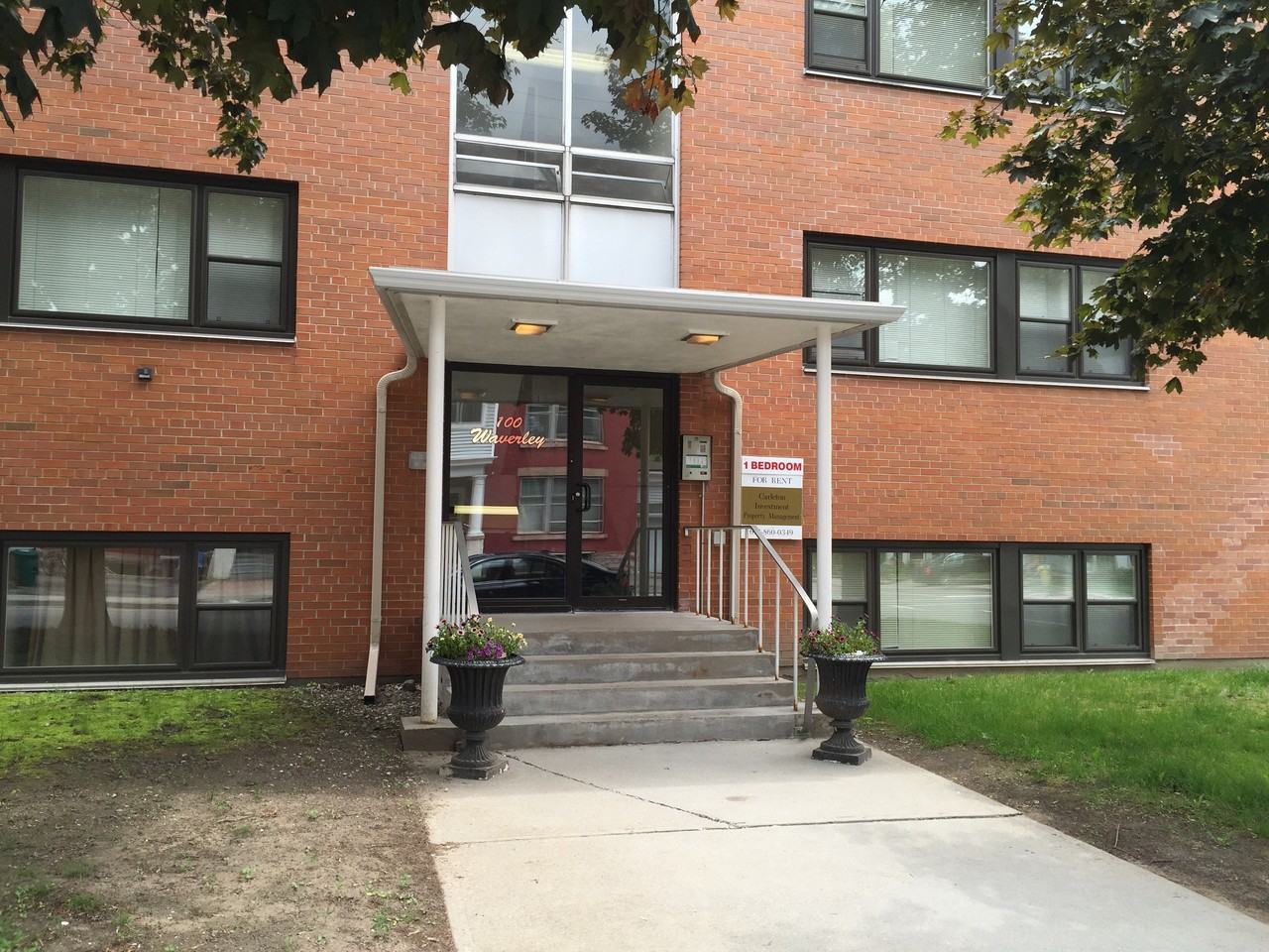 100 Waverley Street 308, Ottawa, ON K2P 0V2 1 Bedroom Apartment for