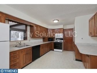 634 Judy Ave - Photo 2 of 14