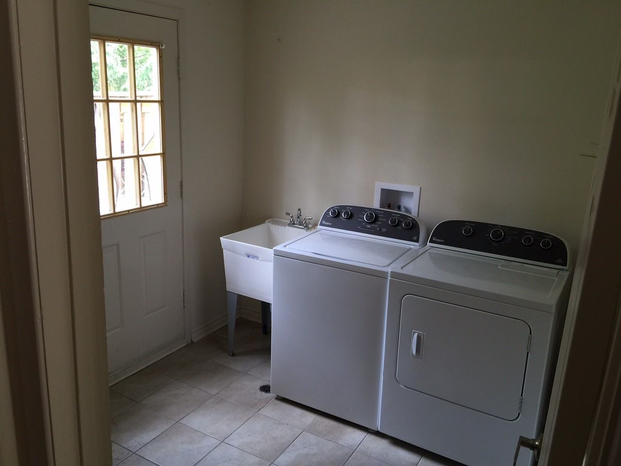 101 Lats Private - Photo 2 of 9