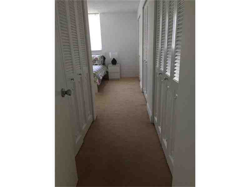 111 Southeast 3rd Avenue - Photo 3 of 8