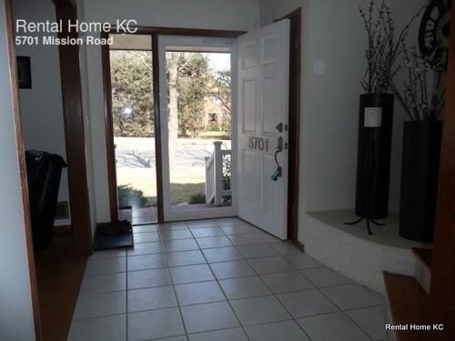 5701 Mission Rd - Photo 2 of 20