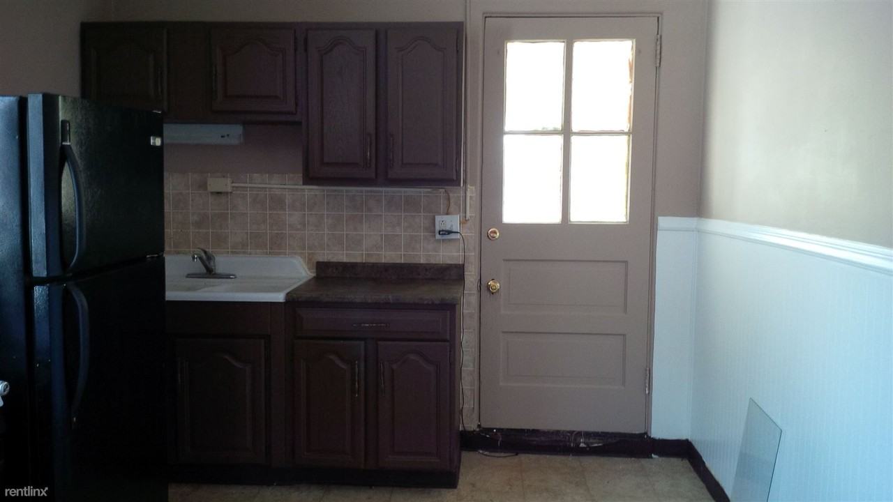 72 Sullivan St - Photo 3 of 13