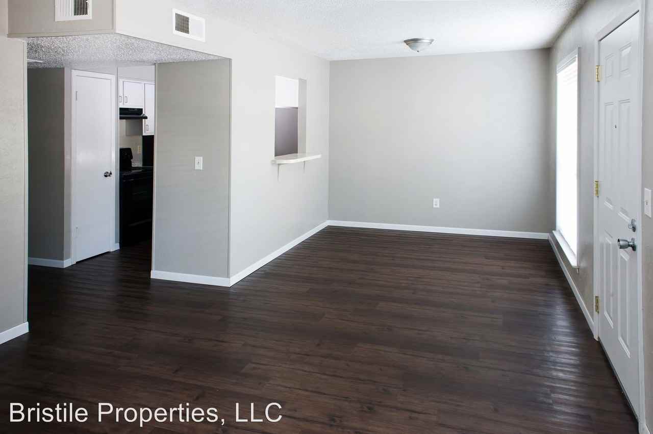 200 E. Lakewood Street - Photo 3 of 12