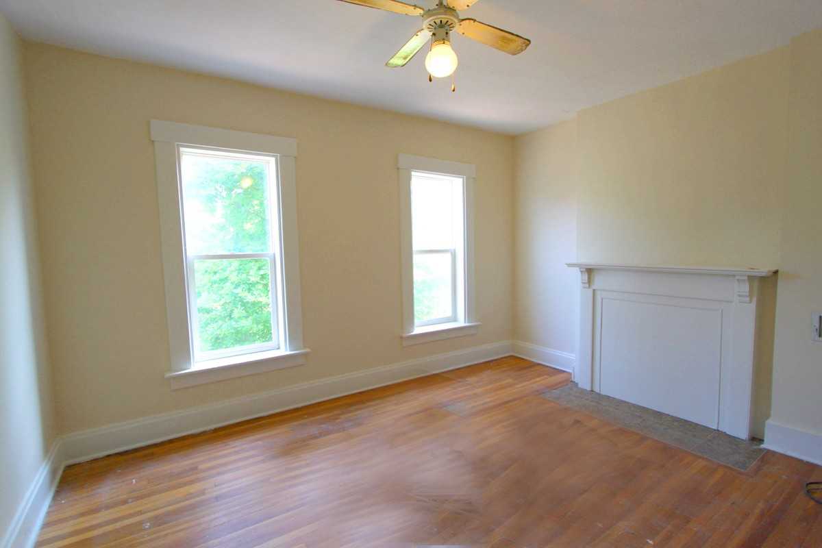 1655 Franklin Park S - Photo 2 of 10