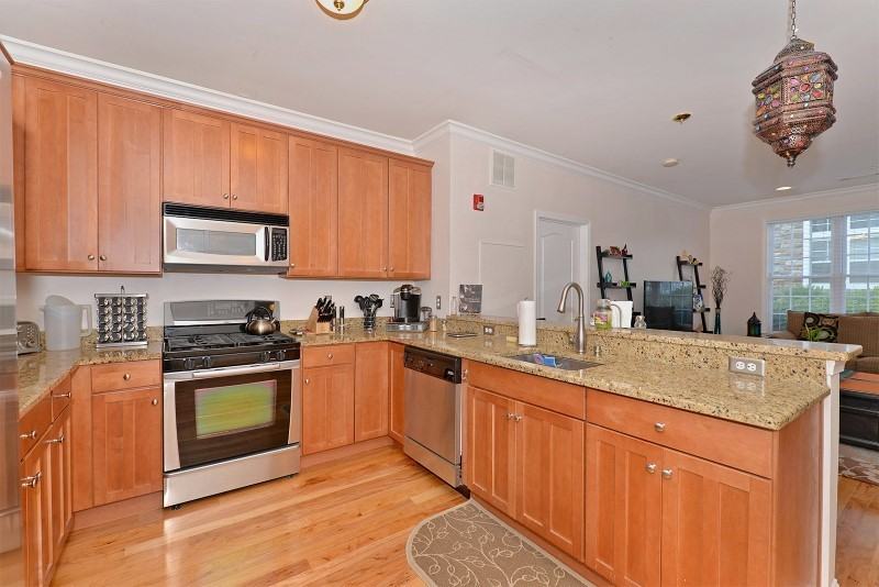 1104 Wharton Ct - Photo 2 of 21