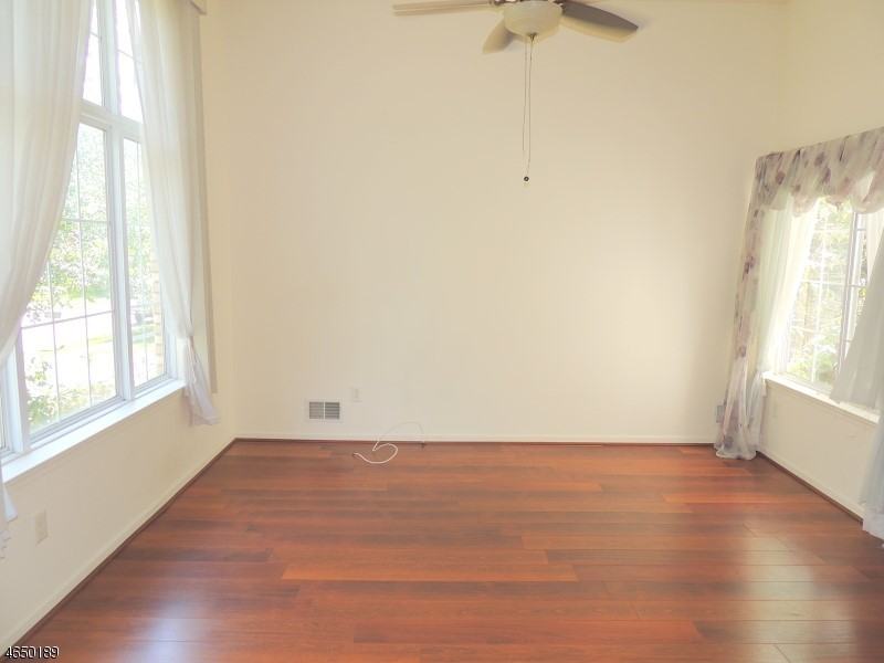 23 Connelly Ave - Photo 2 of 21
