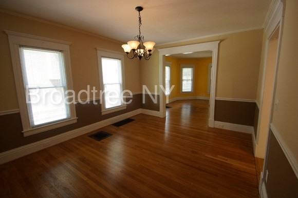 81 Park Ave - Photo 3 of 23