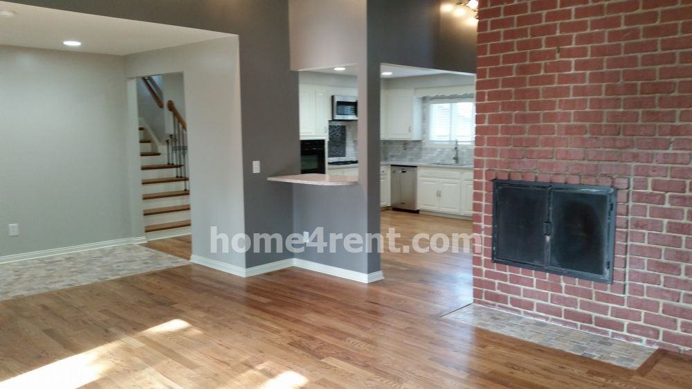 11035 State Line Rd - Photo 3 of 20