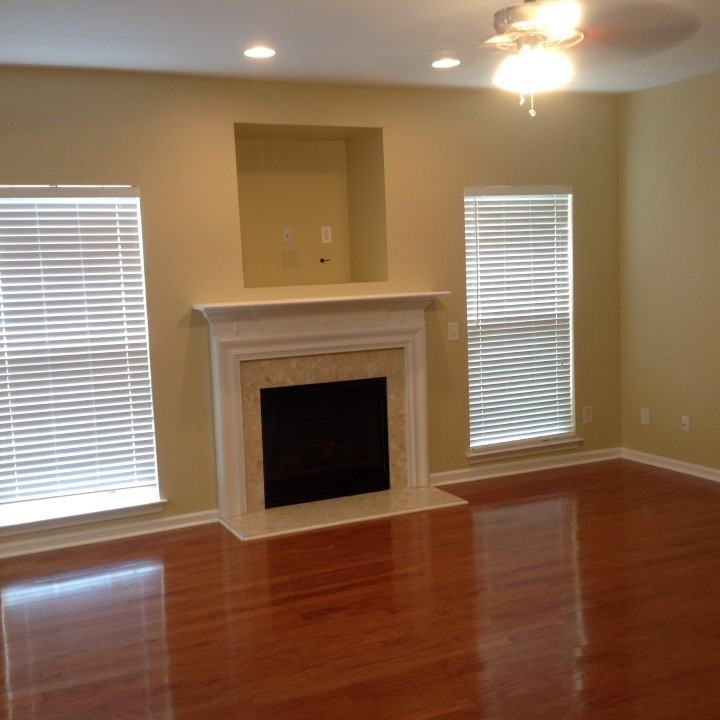 6163 Roseway Ct - Photo 3 of 10