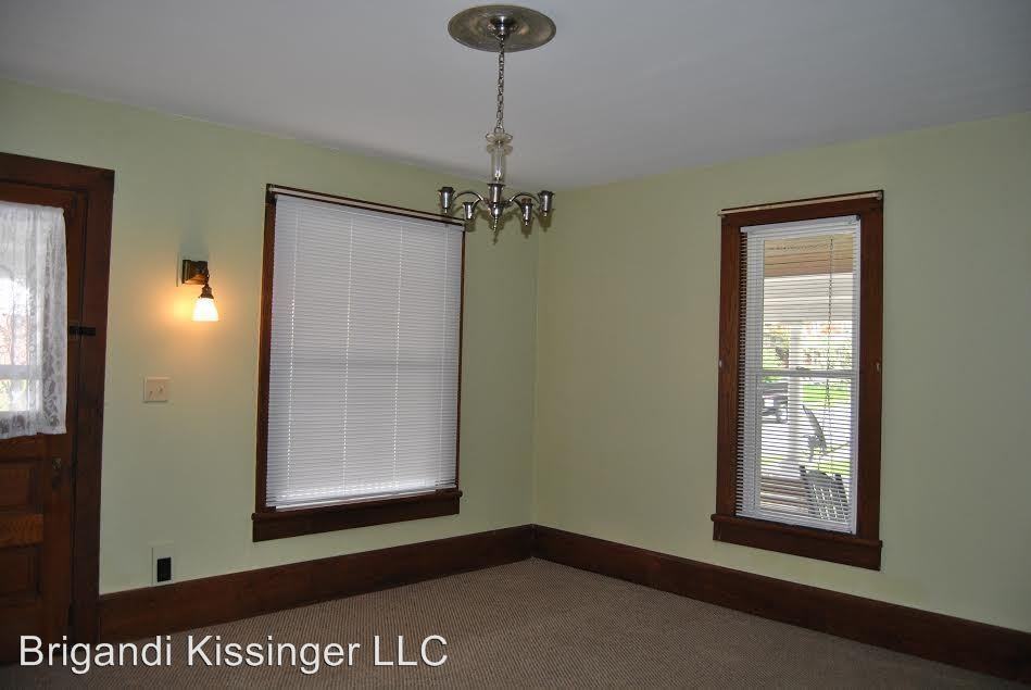 364 Walnut St - Photo 2 of 12