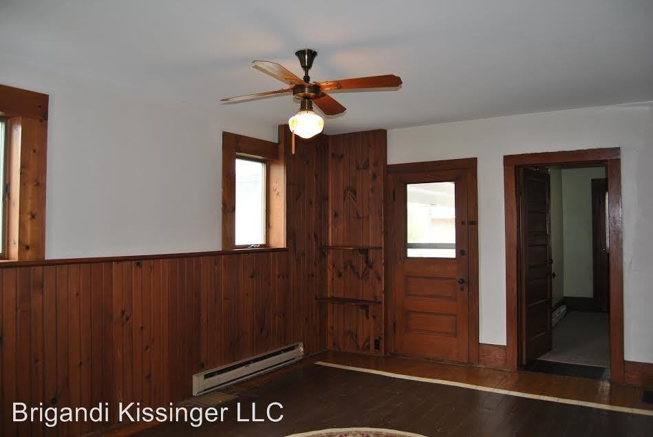 364 Walnut St - Photo 3 of 12