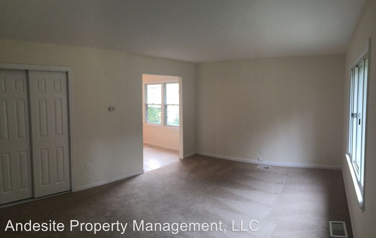 8280 Rushton Dr - Photo 2 of 8