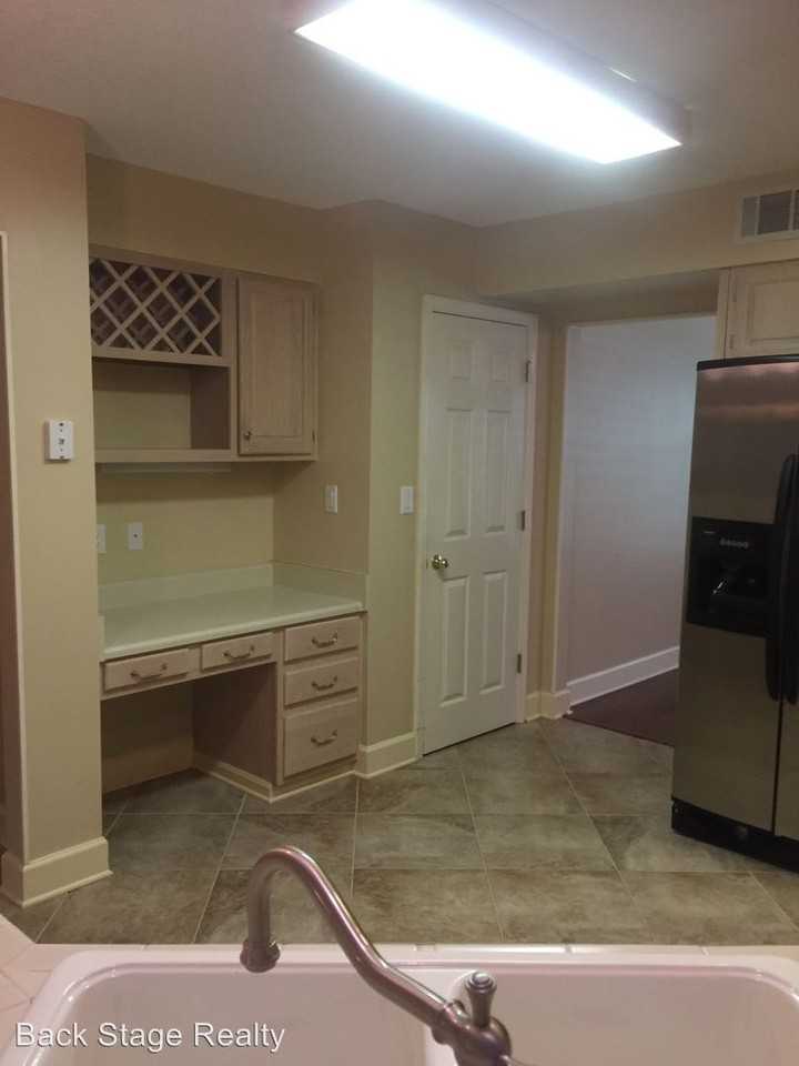 404 Bally Way - Photo 3 of 24