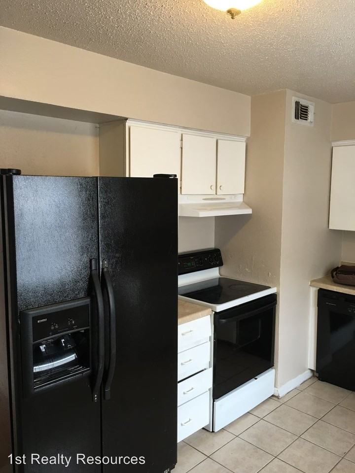 4716 Old Benbrook Rd - Photo 2 of 3
